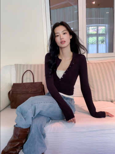 Official Image Golden Cashmere Henry Shirt Long Sleeve Square Shoulder T-Shirt Women Fitted Inner Layer Base Shirt