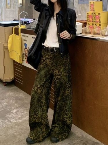2025 Winter Collection: American-style High-Street Edgy Leopard Print Wide-leg Denim Pants for Women – Vintage Retro High-Waisted, Loose-Fitting, Straight-Legged Floor-Length Trousers