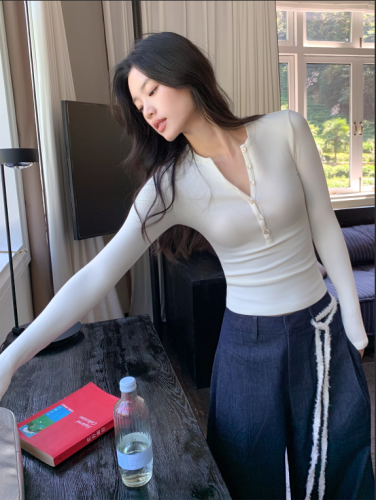 Official Image Golden Cashmere Henry Shirt Long Sleeve Square Shoulder T-Shirt Women Fitted Inner Layer Base Shirt