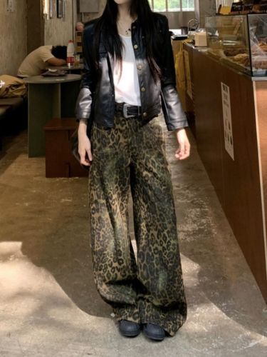2025 Winter Collection: American-style High-Street Edgy Leopard Print Wide-leg Denim Pants for Women – Vintage Retro High-Waisted, Loose-Fitting, Straight-Legged Floor-Length Trousers