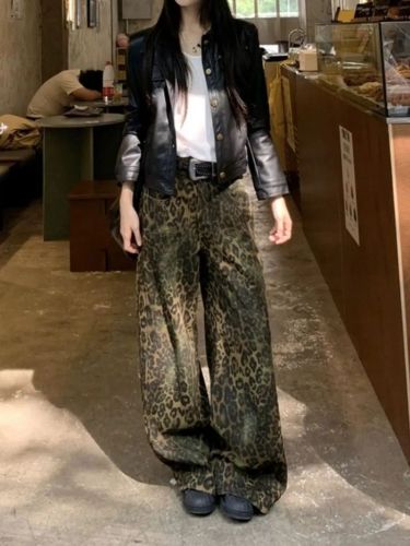 2025 Winter Collection: American-style High-Street Edgy Leopard Print Wide-leg Denim Pants for Women – Vintage Retro High-Waisted, Loose-Fitting, Straight-Legged Floor-Length Trousers