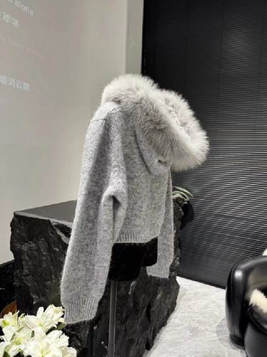 2025 New Hooded Short Length Melting Point Spring and Autumn Knit Cap Sweatshirt for Women with Fox Fur Hood - Small Frame