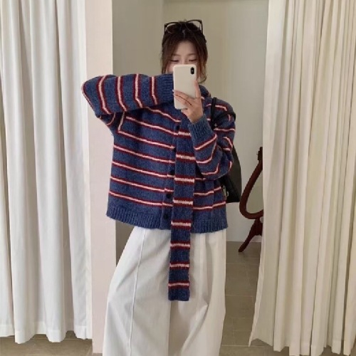 Korean-style autumn retro versatile loose age-defying scarf + striped two-piece set thick warm knit sweater