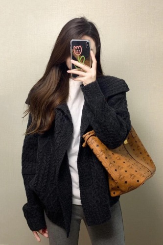 Turn-down Collar Cable-Knit Sweater Coat for Women, 2025 Autumn/Winter Collection—New Lazy-Style Knitted Cardigan with a Luxe, Thickened Design