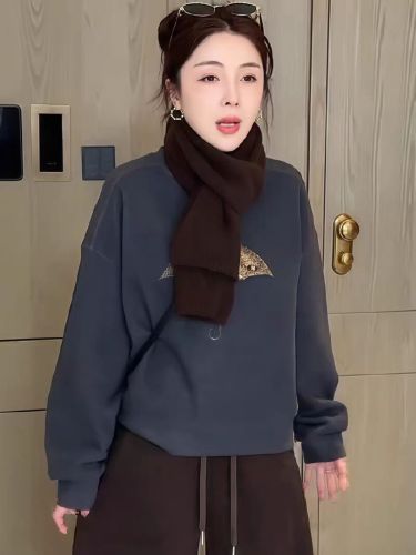 Women's Loose Casual Short-Sleeve Round Neck Sweatshirt for Autumn/Winter - Small Size