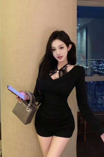 Actual shot ~ Pure lust hottie sexy halterneck top for women autumn and winter long-sleeved T-shirt plus velvet bottoming shirt with T-shirt