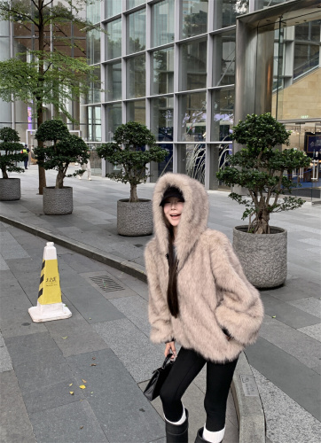 Real shot~ American retro mountain carving two-sided coat for women in winter with a sense of elegance, fur-lined leather-padded warm cotton coat