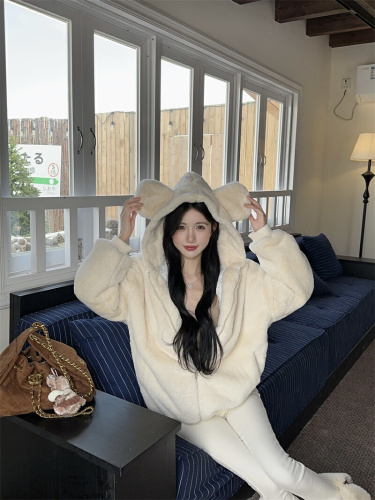 Photographed~ 2025 Winter New Cute Bear Ears Plush Warm Loose Faux Fur Coat for Women
