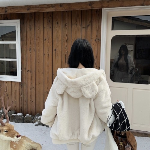 Photographed~ 2025 Winter New Cute Bear Ears Plush Warm Loose Faux Fur Coat for Women