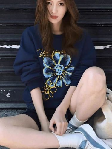 Stylish Petite Short-Sleeve Sweater for Women—Autumn/Winter Loose-Fit, Cozy-Style Long-Sleeve Crew-Neck Top