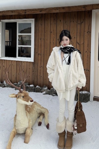 Photographed~ 2025 Winter New Cute Bear Ears Plush Warm Loose Faux Fur Coat for Women