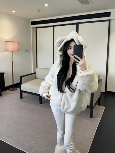 Photographed~ 2025 Winter New Cute Bear Ears Plush Warm Loose Faux Fur Coat for Women
