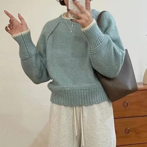Korean style short gray sweater for women autumn and winter 2025 new lazy style thickened round neck inner sweater top