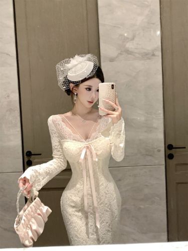 Live shot! Sexy lace V-neck lace long-sleeve dress, slimming, fish-tail, bust-enhancing skirt