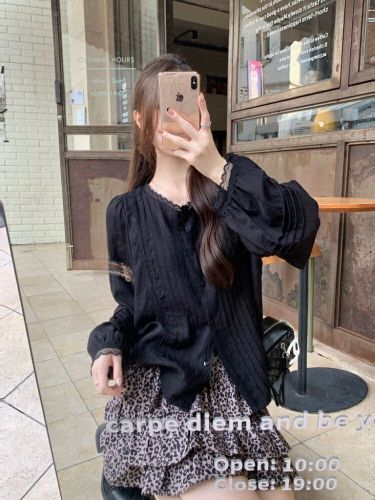 Photographed! French lace trim round neck versatile long sleeve women's elegant temperament beautiful women's shirt