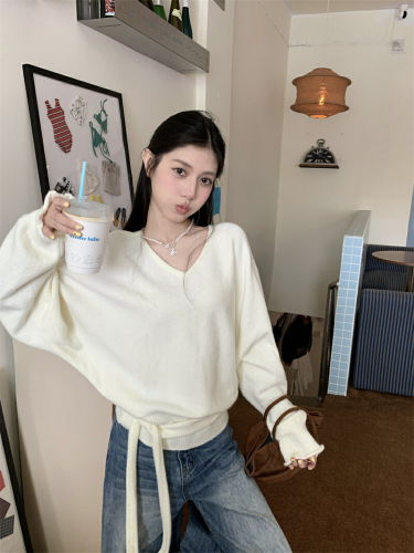 Photographed True Lazy V-neck Casual Strap Design Long-sleeved Loose Knit Top Short-sleeved Women's Shirt