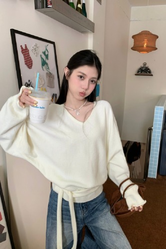 Photographed True Lazy V-neck Casual Strap Design Long-sleeved Loose Knit Top Short-sleeved Women's Shirt