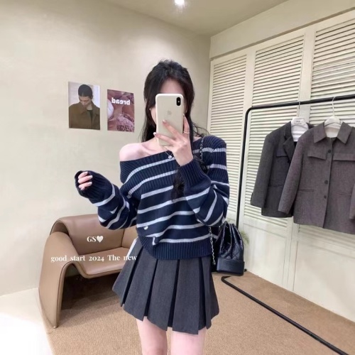 GS Blogger's Winter New Korean Style Minimalist Lazy Casual Striped One-Shoulder Hooded Loose Slim-Fitting Sweater