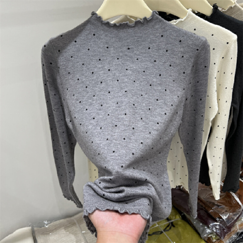 Fresh & Chic Wooden-Edge Polka-Dot Long-Sleeve Knit Sweater for Women – 2025 Autumn/Winter New Arrival, Stylish Layering Base Top, Trendy Design