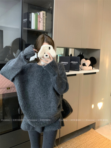 Photographed Autumn/Winter Korean-style retro two-piece set for women, knit, loose and lazy style