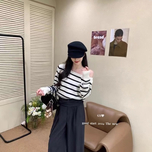 GS Blogger's Winter New Korean Style Minimalist Lazy Casual Striped One-Shoulder Hooded Loose Slim-Fitting Sweater