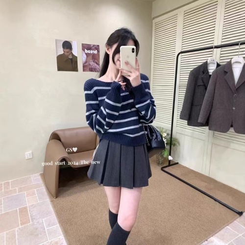 GS Blogger's Winter New Korean Style Minimalist Lazy Casual Striped One-Shoulder Hooded Loose Slim-Fitting Sweater