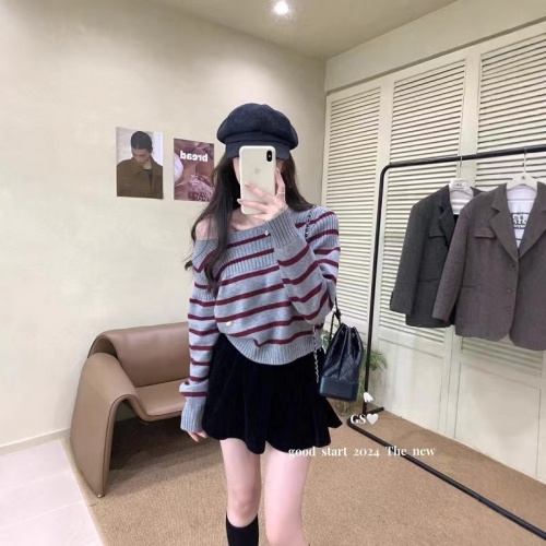 GS Blogger's Winter New Korean Style Minimalist Lazy Casual Striped One-Shoulder Hooded Loose Slim-Fitting Sweater