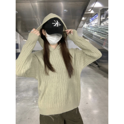 Photo-realistic Korean-style soft and loose fluffy cabled hooded knitted sweater, thick sweater, inner layer top