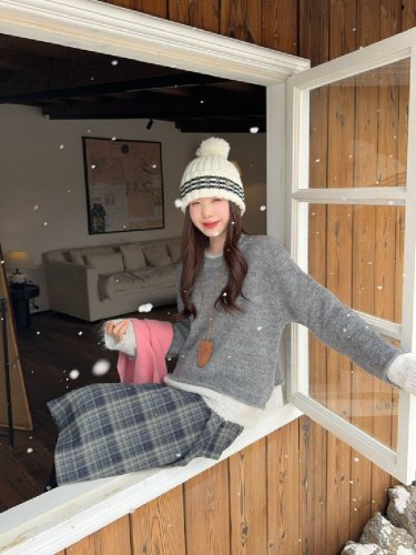 Shot design, niche two-piece contrasting color patchwork women's Korean style loose outerwear knit sweater top