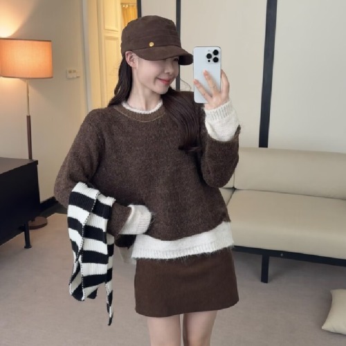 Shot design, niche two-piece contrasting color patchwork women's Korean style loose outerwear knit sweater top