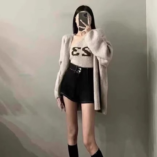 Women's Top Set of Two-Piece Knit Cardigan with Digital Asymmetrical Shoulder Design for Autumn and Winter in Dongdaemun, Korea