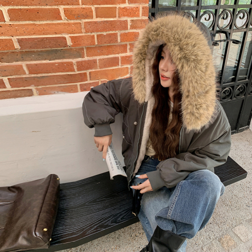 Shoot-proof short down cotton coat for women with faux rabbit fur hooded collar, 2025 winter cotton jacket, American retro style