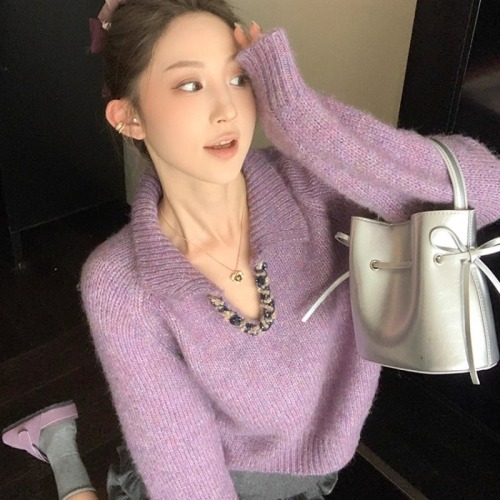 2025 Winter French Heavy Work Collar Shimmering Knit Top with Relaxed Fit