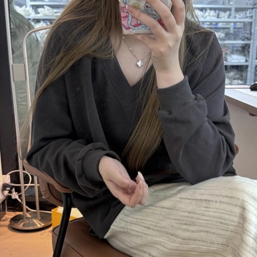 Original version of official image, Minnie print 35% cotton 65% polyester relaxed style high collar raglan sleeve top