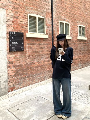 Floral Cotton Long-Sleeve T-Shirt for Women, Autumn American Retro V-Neck Loose Letter Print Top for Women