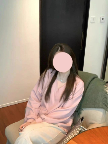 Original version of official image, Minnie print 35% cotton 65% polyester relaxed style high collar raglan sleeve top