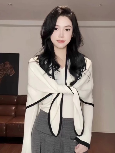 Triangle scarf outerwear, women's 2025 new autumn slimming knitted sweater, Korean style layering two-piece top