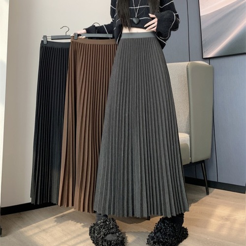 Take a look at this hundred-pleated skirt for autumn and winter, high-waisted and slimming, mid-length, versatile and casual, with a large swing.