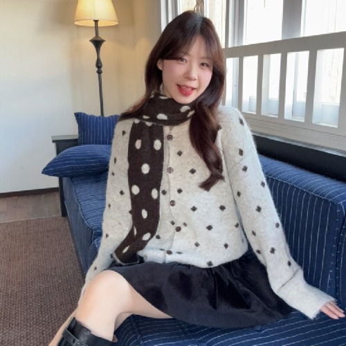 Photographed Retro Polka Dot Long-Sleeve Sweater Autumn/Winter New Arrival Loose Fit Slimming Casual Style Knit Top with Scarf