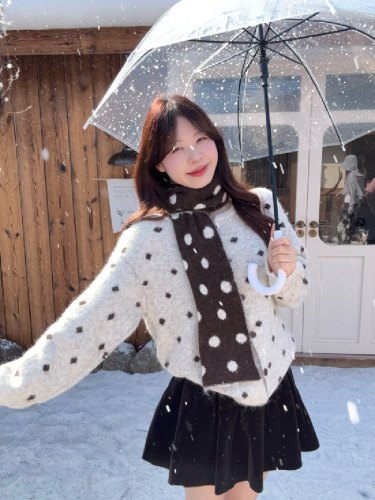 Photographed Retro Polka Dot Long-Sleeve Sweater Autumn/Winter New Arrival Loose Fit Slimming Casual Style Knit Top with Scarf