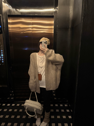 Women's Loose and Casual Style Knit Sweater Outerwear