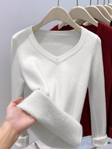 Soft and Gentle V-Neck One-Piece Knit Sweater for Autumn/Winter, Thick and Warm Women's Top for Simple Layering and Underwear