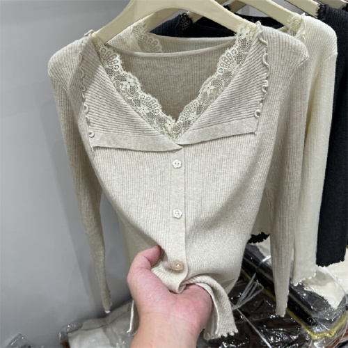 2025 Autumn New Arrival Women's Designer Lace-Trimmed Ruffled Collar Long-Sleeve Knit Top — Sleek, Slim-Fit Base Layer Style