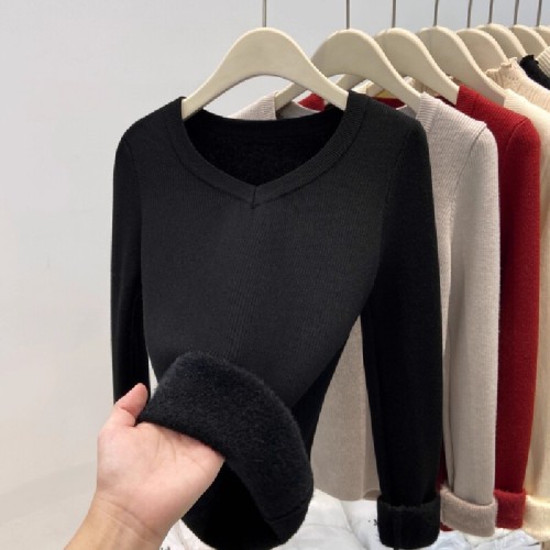 Soft and Gentle V-Neck One-Piece Knit Sweater for Autumn/Winter, Thick and Warm Women's Top for Simple Layering and Underwear