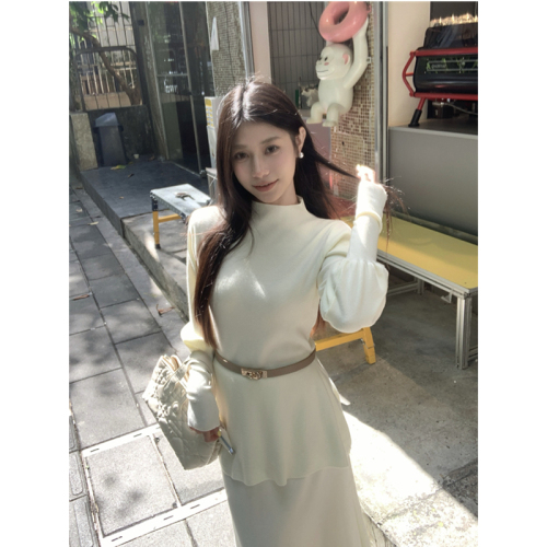 Actual shooting real waist-cinching sweater new half-length turtleneck bell sleeve slimming temperament knitted top with belt