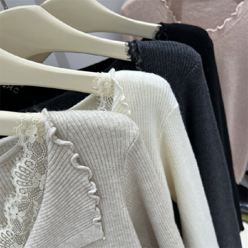 2025 Autumn New Arrival Women's Designer Lace-Trimmed Ruffled Collar Long-Sleeve Knit Top — Sleek, Slim-Fit Base Layer Style