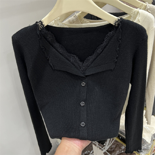 2025 Autumn New Arrival Women's Designer Lace-Trimmed Ruffled Collar Long-Sleeve Knit Top — Sleek, Slim-Fit Base Layer Style