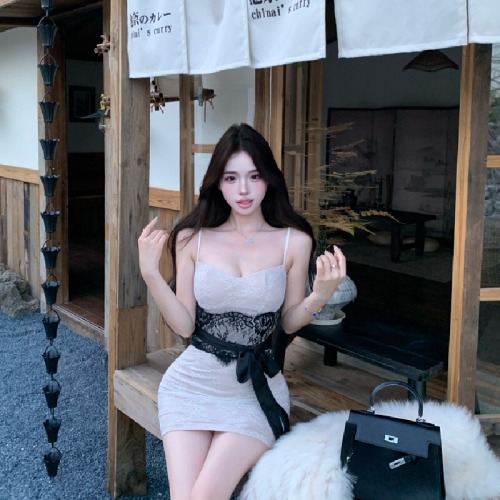 Photographed French pure desire lace halter dress women's temperament mature woman waist-cinching hip-grazing short skirt