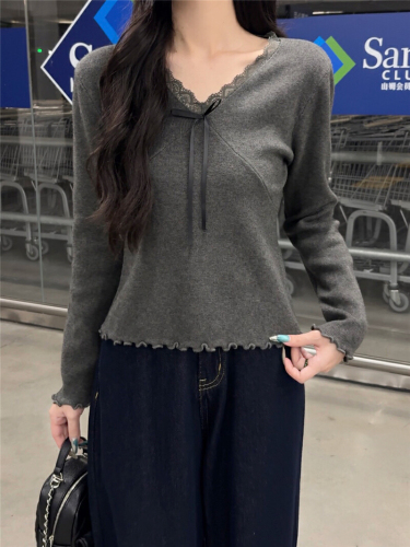 High-end V-neck lace bow knit sweater for women, autumn/winter 2025 new arrival, long sleeve, slim fit, figure-flattering