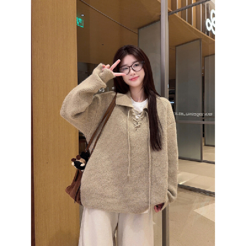 Photographed Autumn Korean-style loose and slimming polo collar tie design soft and fluffy knit crewneck sweater